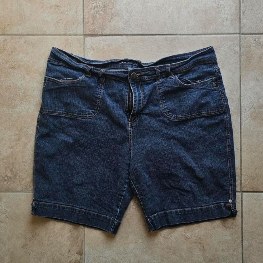 Jamie Nicole Women's Denim Shorts Size 16